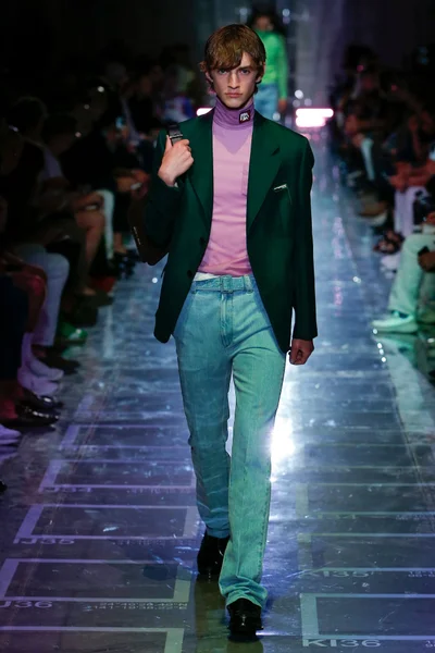Look 7